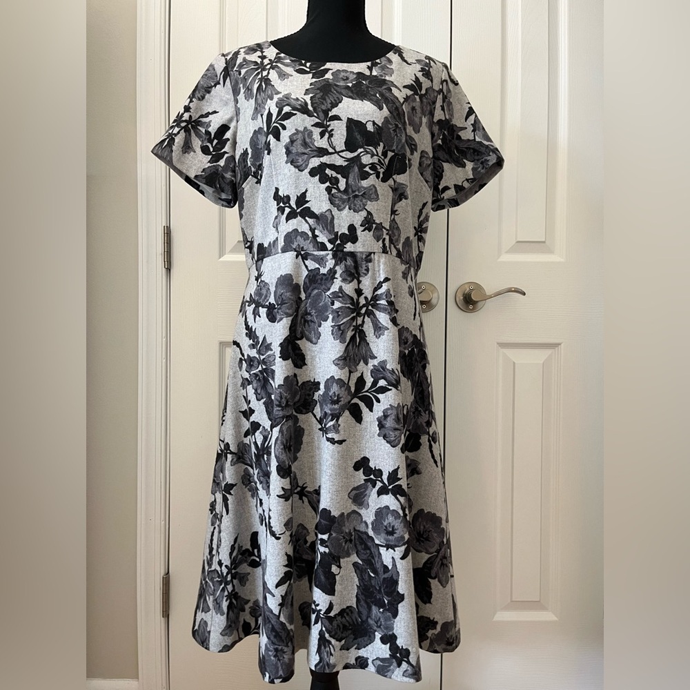 Talbots Black and Gray Floral Wool Blend Dress Size 8